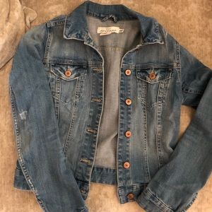 H&M denim jacket size US 6